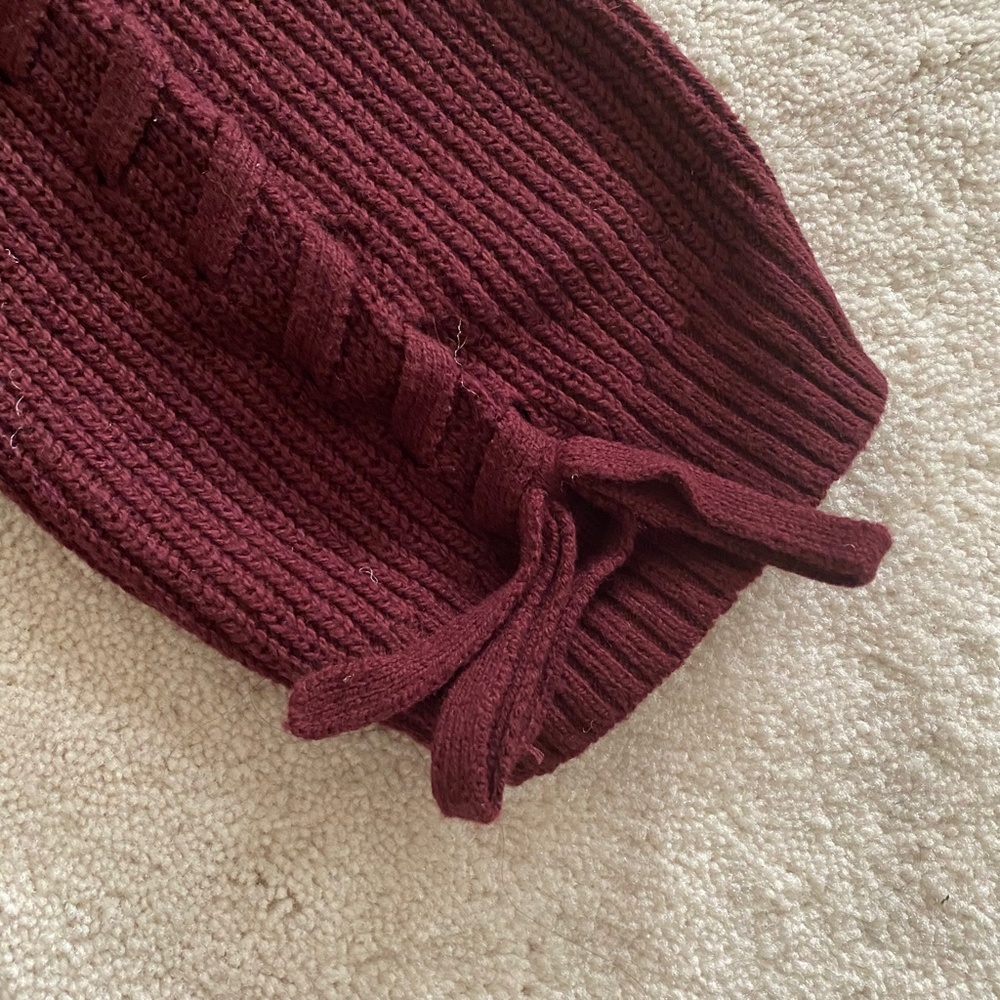 American Eagle Burgundy Sweater - Picture 4 of 5